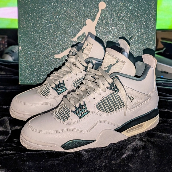 Jordan Other - Jordan 4 Men's Air Jordan 4 Retro Philly Eagles Oxidized Green Sneakers 7.5